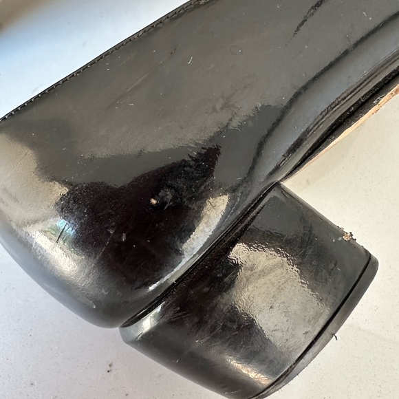 Salvatore Ferragamo Black Patent Leather Vara Pump - Picture 9 of 16